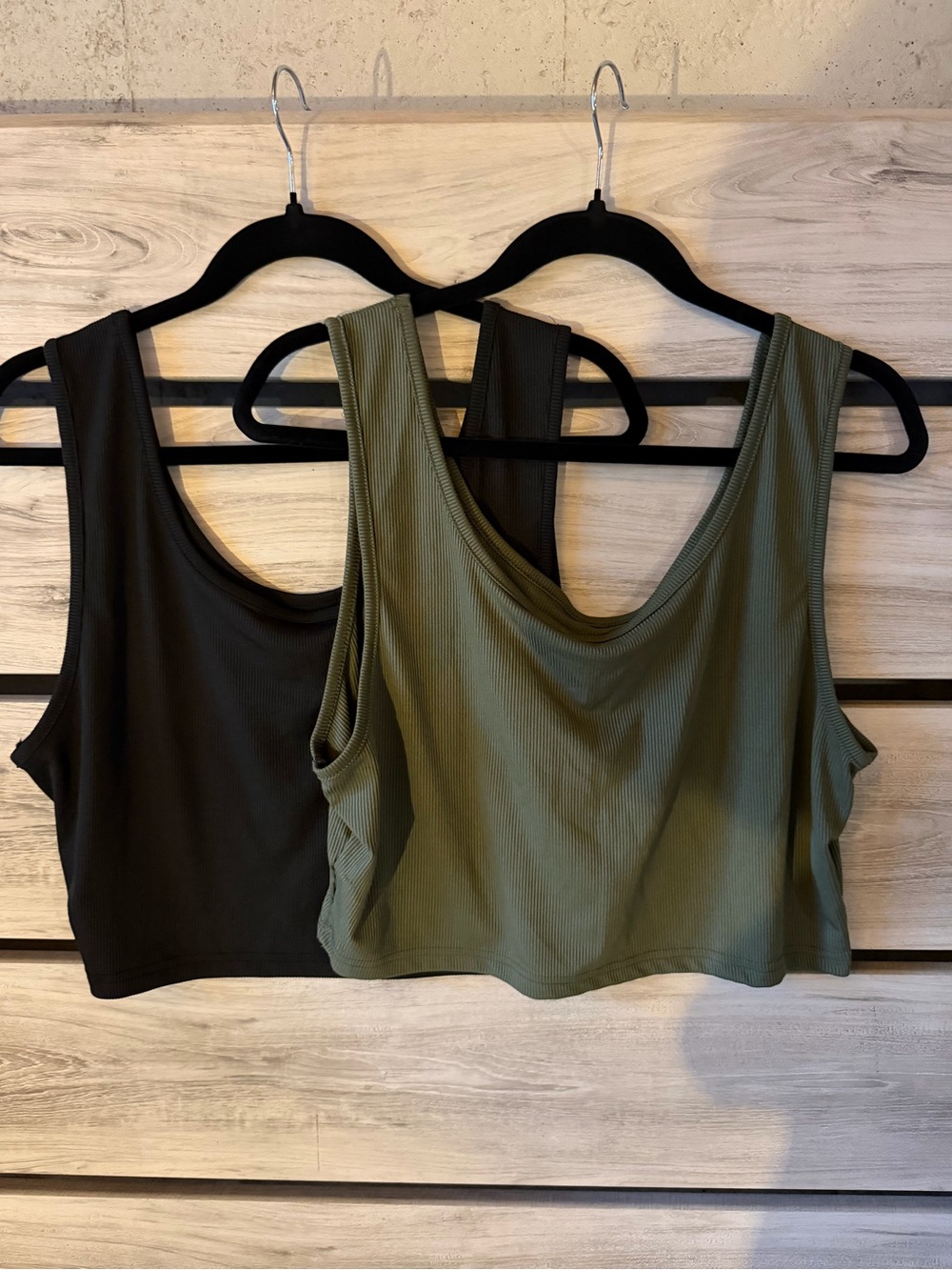 SHEIN Olive Ribbed Scoop Crop Tank